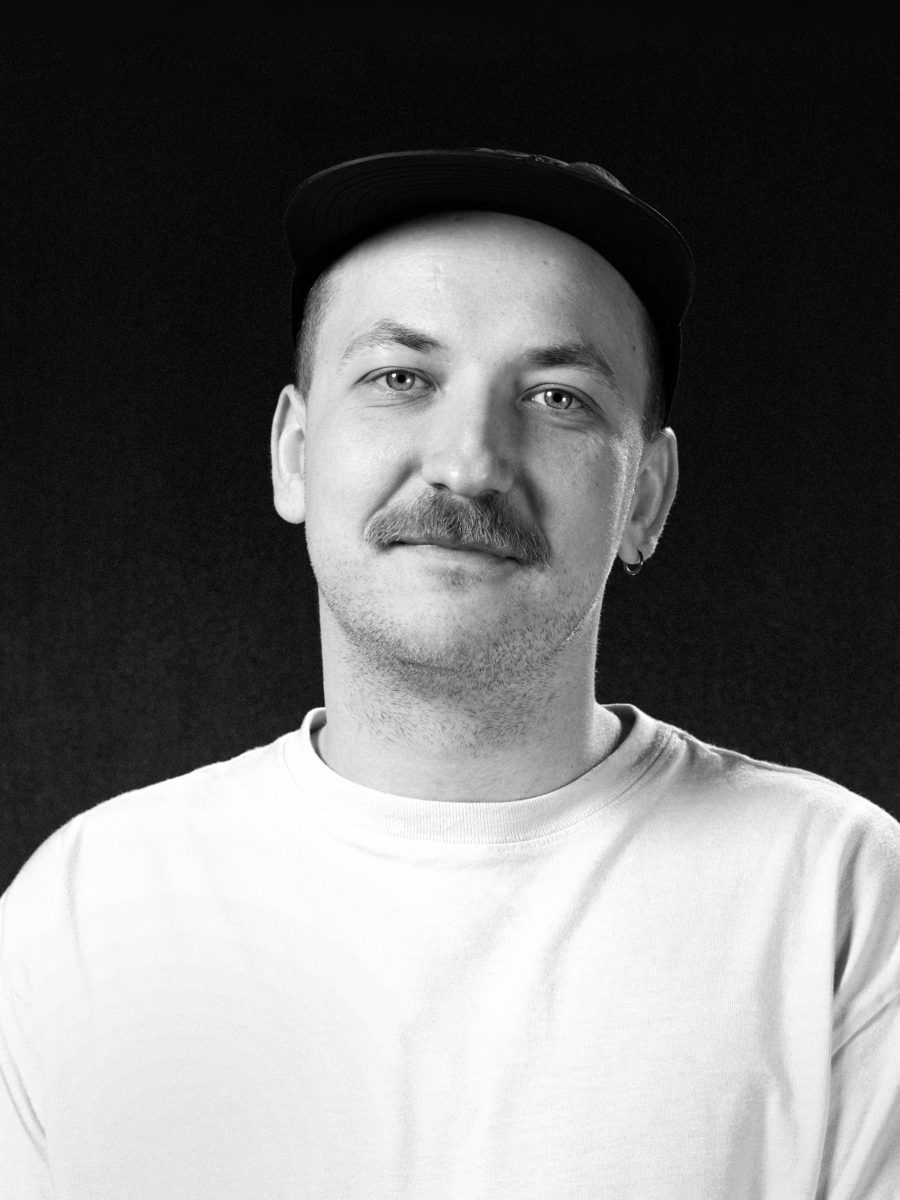 David Muresan, MOND : STUDIO